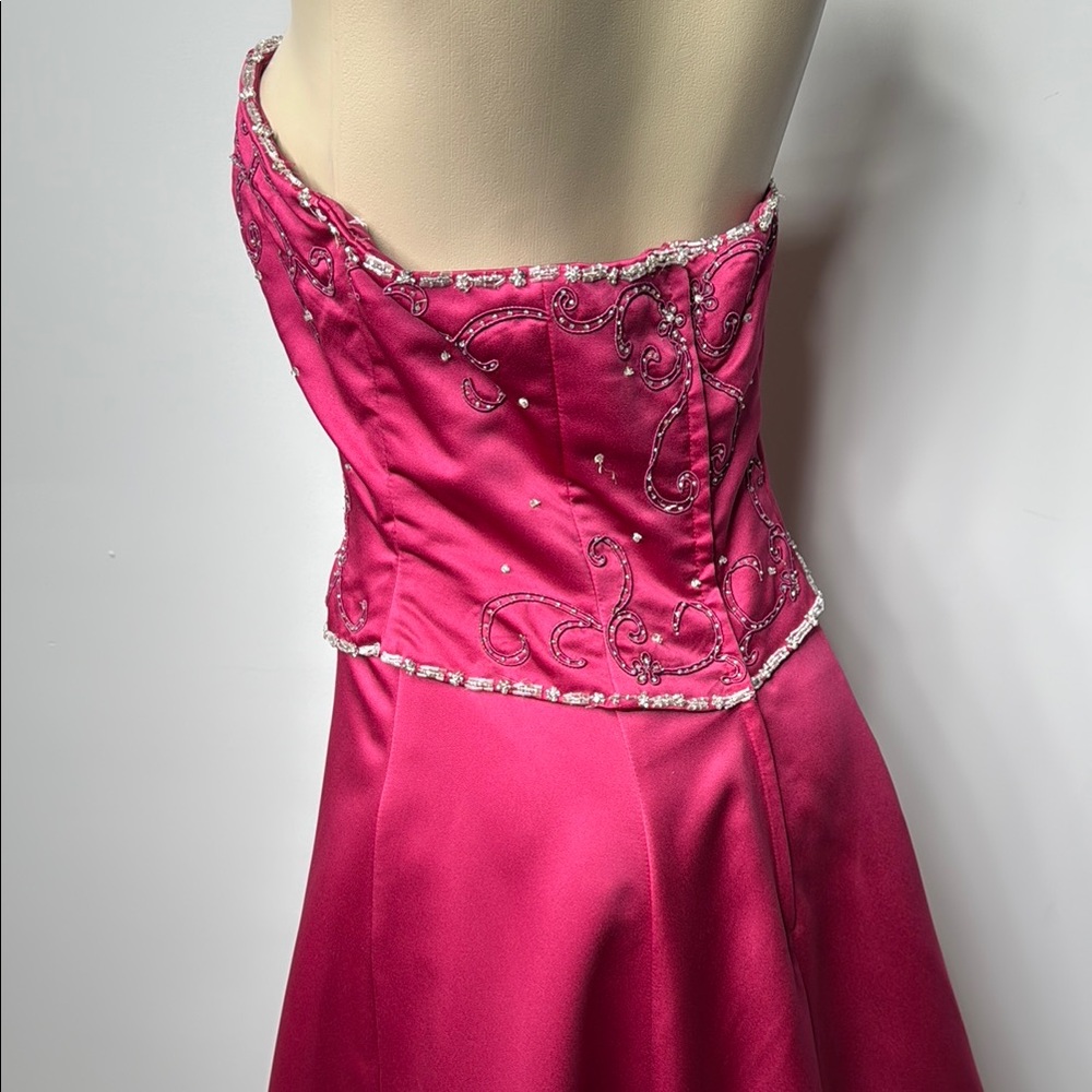 Elegant Pink Strapless Dress - Picture 7 of 11